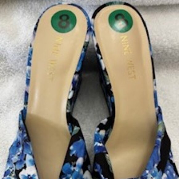 Nine West wedge slides in blue floral textile NWOT Size 8 - Picture 2 of 9